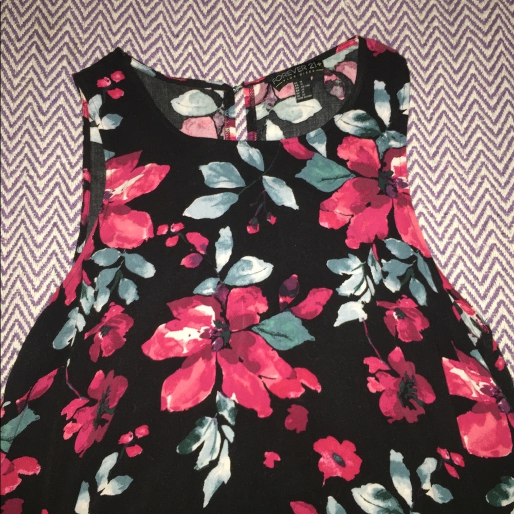 Cute floral over sized dress - Picture 4 of 5